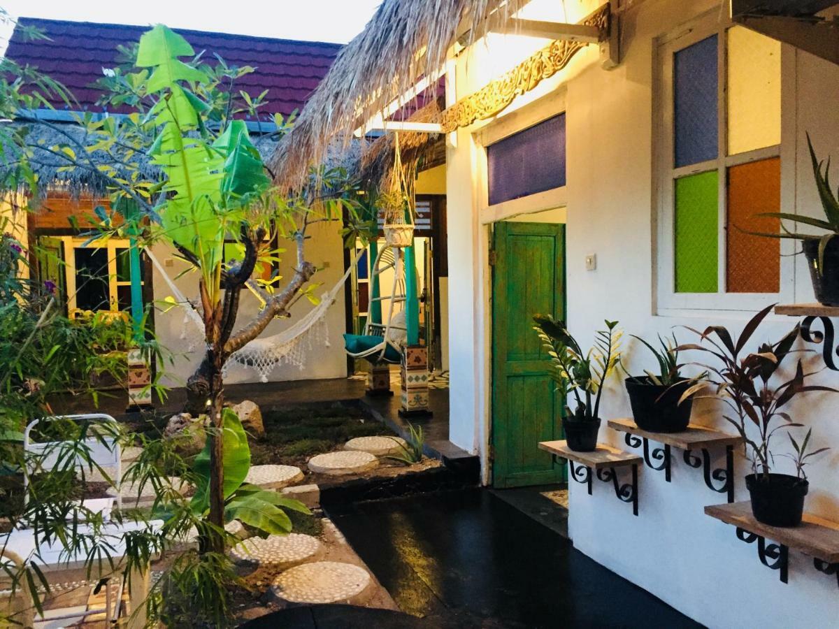 The Bodhi Tree Karimunjawa Hostel Екстериор снимка