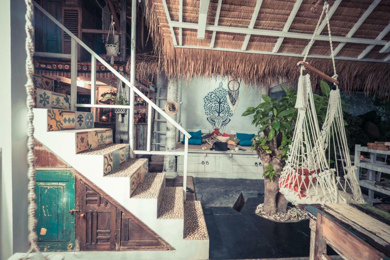The Bodhi Tree Karimunjawa Hostel Екстериор снимка